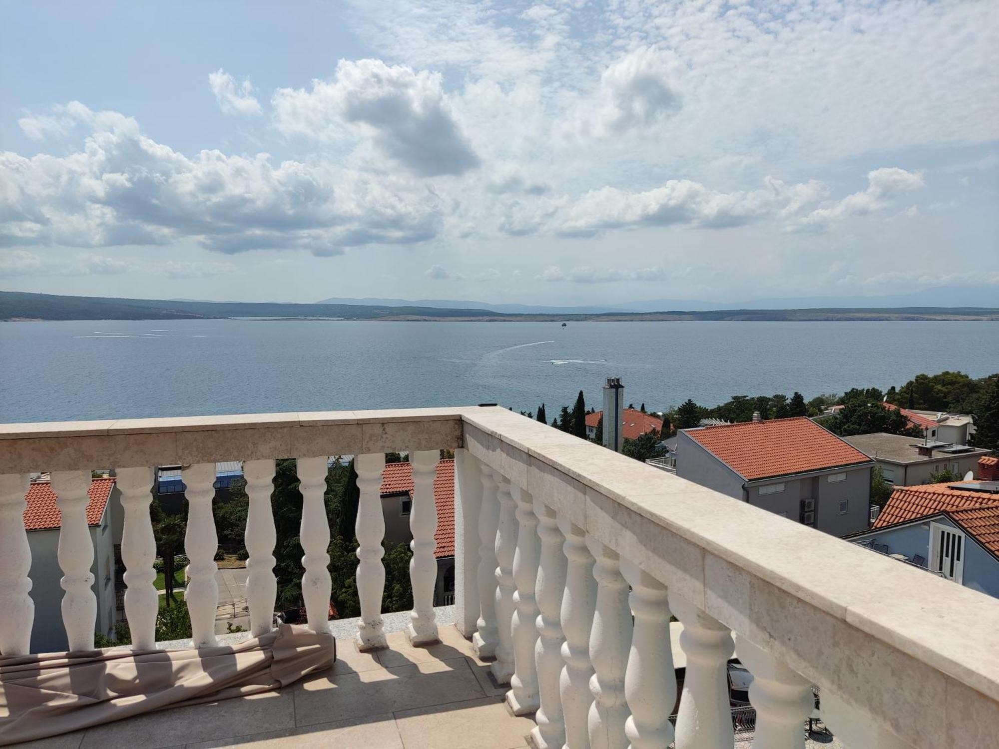 Panorama View Close Sandy Beach 100M To Talasoterapija, 茨里克韦尼察 外观 照片
